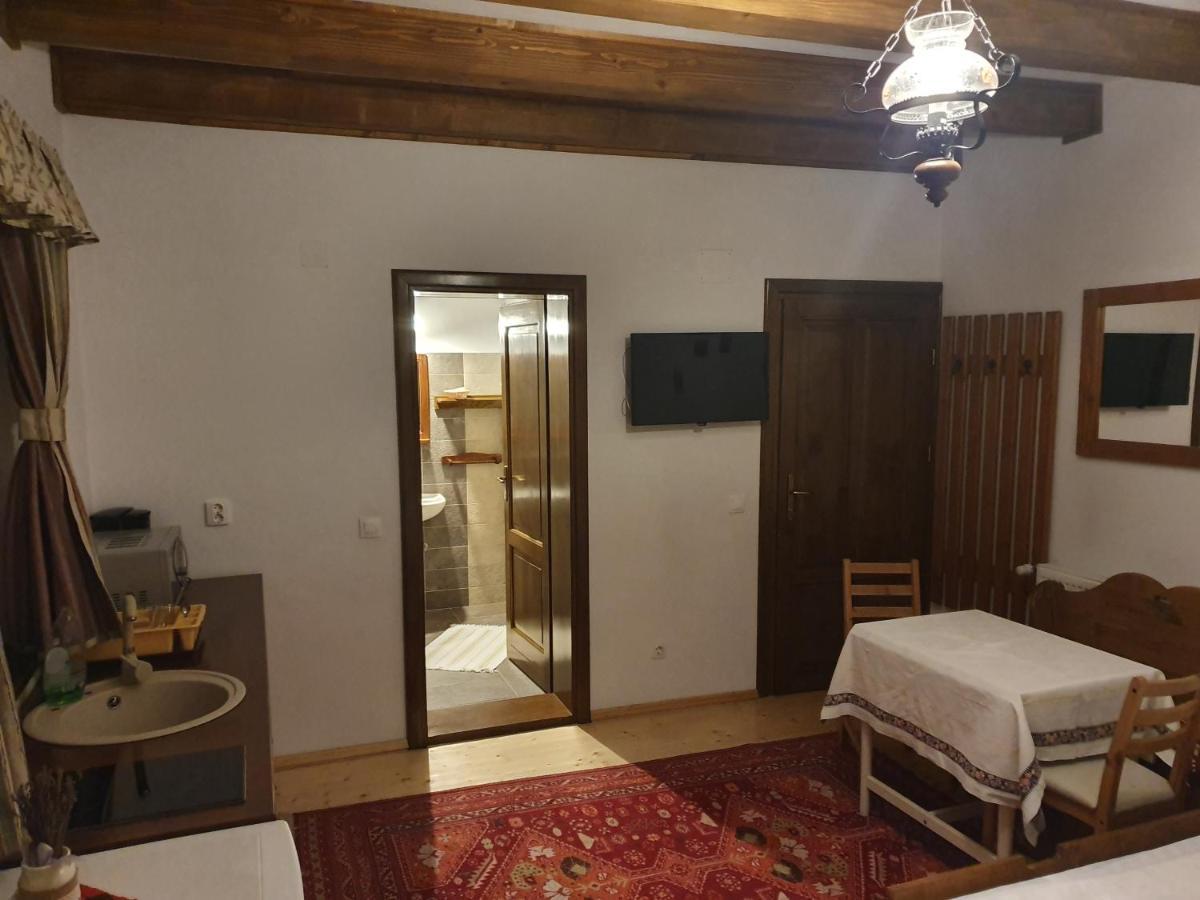 Arieşeni Arnica Montana酒店 外观 照片